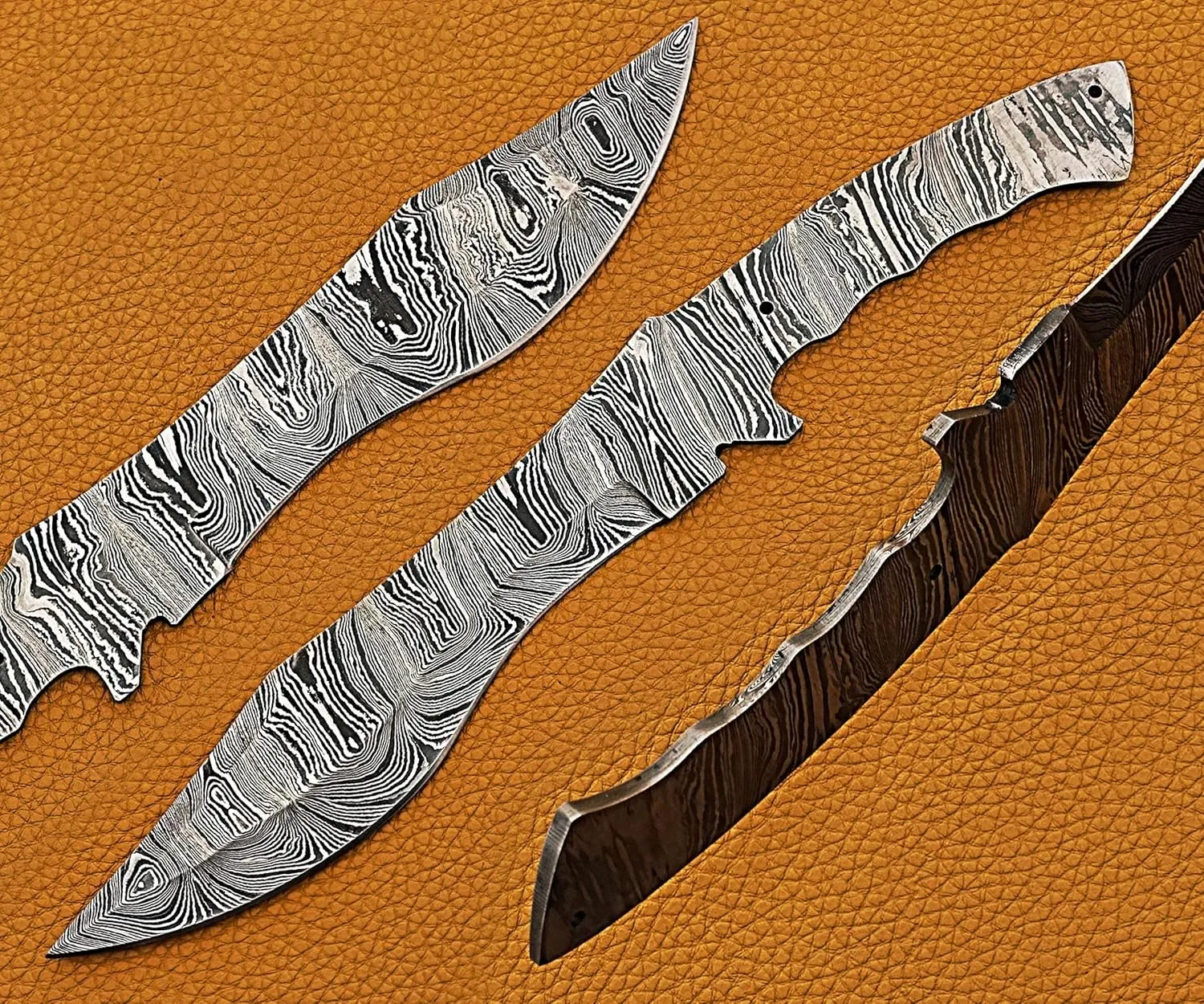 11 inches Long Kukri Point Dao Blank Blade, Hand Forged Twist Pattern Damascus Steel Hunting Knife Blade, 5" Finger Serrated Space with Finger Guard, 6" Sharp Cutting Edge