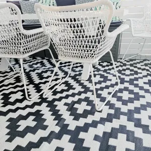 Aztec Black & White Diamond Pattern Foldable Large Waterproof Camping Mat - 270x360 CM