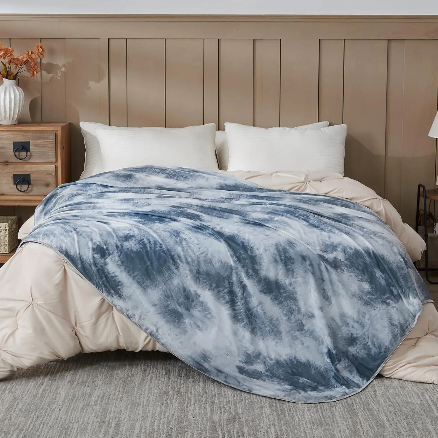 Cooling Blanket for Hot Sleepers Throw Size 50"x70", Summer Ice Cold Blanket Absorbs Heat to Keep Body Cool for Night Sweats, Lightweight Breathable Cold Blankets for Sleeping Bed & Sofa