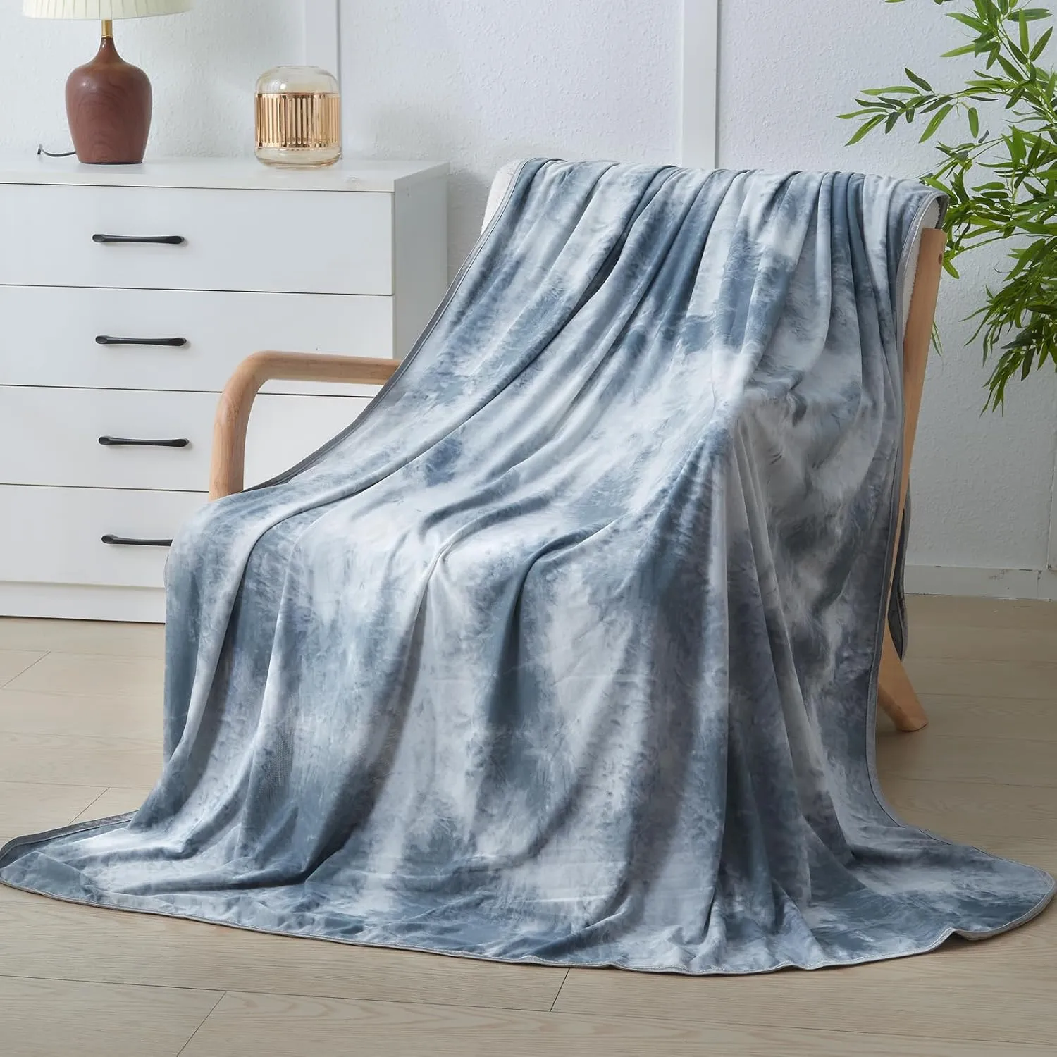 Cooling Blanket for Hot Sleepers Throw Size 50"x70", Summer Ice Cold Blanket Absorbs Heat to Keep Body Cool for Night Sweats, Lightweight Breathable Cold Blankets for Sleeping Bed & Sofa
