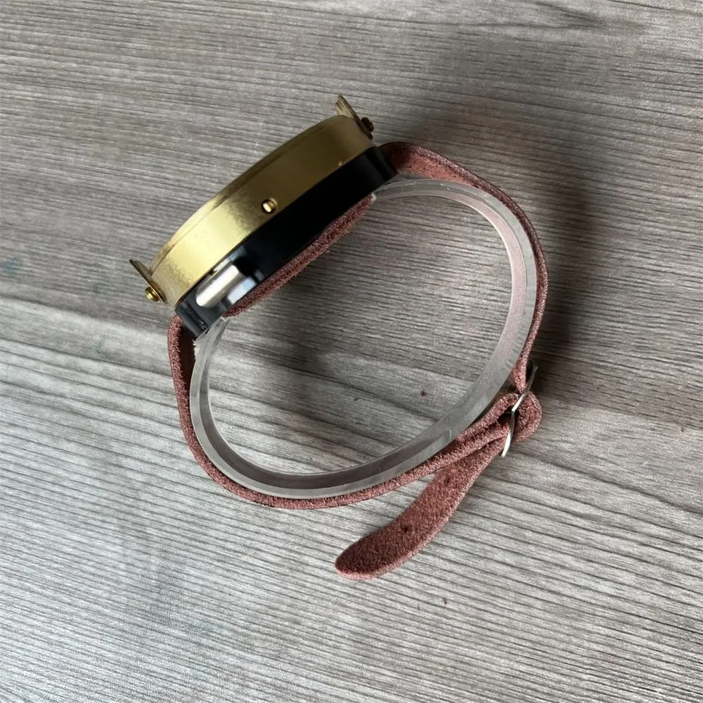 CSCDD Belt Russian Compass with Glow-in-The-Dark Compass Switch Compass Outdoor Russian Compass