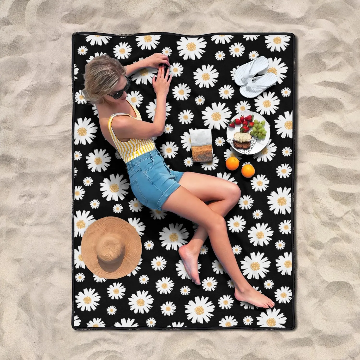 Daisy Picnic Blankets Waterproof Foldable60’‘x80'', Flowers Floral Portable Outdoor Picnic Mat Water Resistant for Grass,Padded Lawn & Park Blanket for Camping,Daisy Stuff Decor