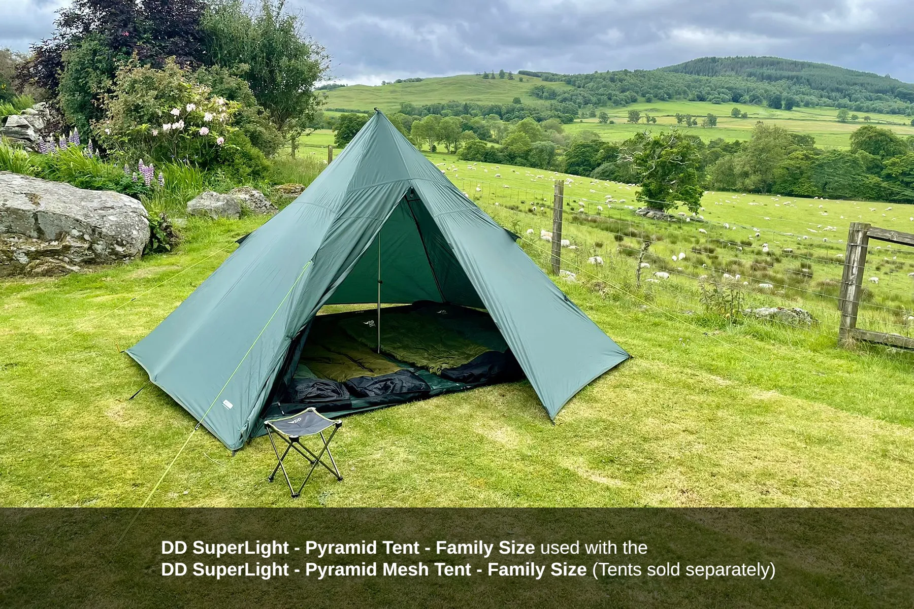 DD SuperLight - Pyramid Mesh Tent - Family Size