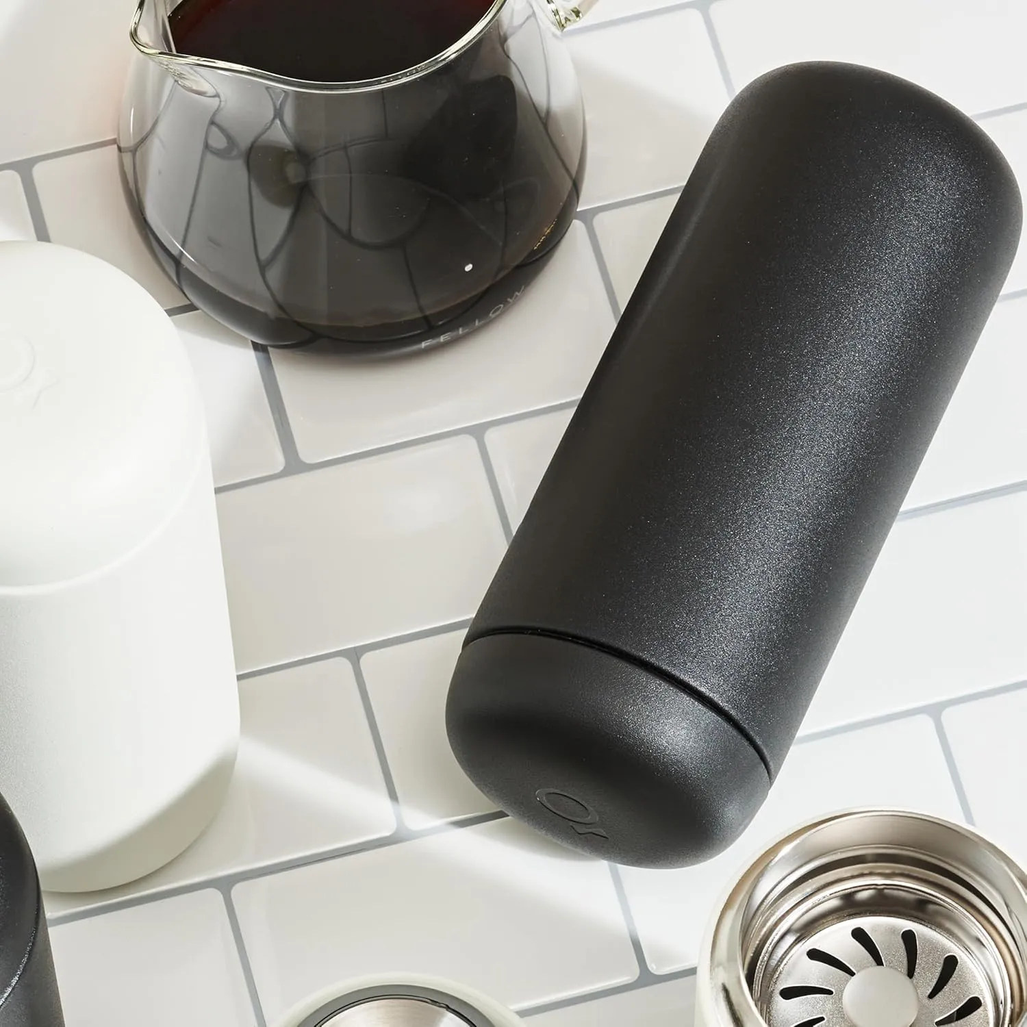 Fellow 16 oz Carter Move Travel Mug - Vacuum-Insulated Stainless Steel Travel Coffee Mug - Coffee Tumbler with Ceramic Interior and Splash Guard - Matte Black