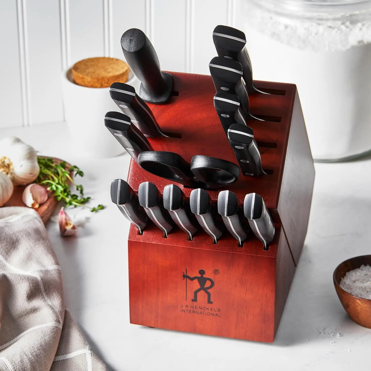 HENCKELS Dynamic Razor-Sharp 15-Piece Knife Set, Chef Knife, Bread Knife, Steak Knife, German Engineered Informed by 100  Years of Mastery