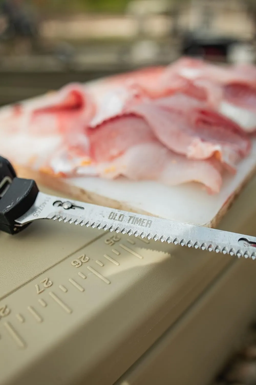 Old Timer Li-Ion Cordless and 110V Electric Fillet Knives with 8in Fully Serrated S.S. Blades, Trigger Lock, Classic Fillet Knife Cut, and Self Draining Carry Case for Fishing, Filleting, and Outdoors