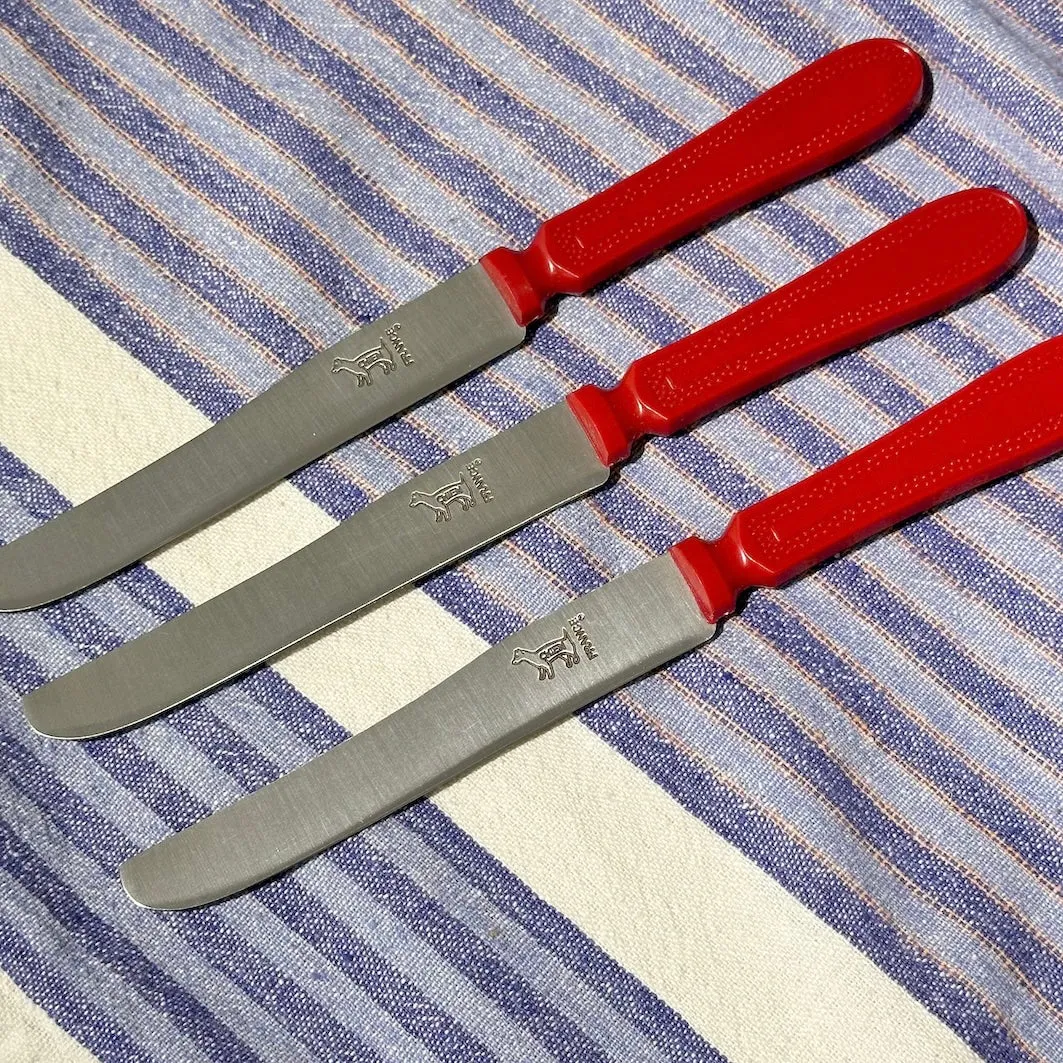 "Le Chien" knife red handle