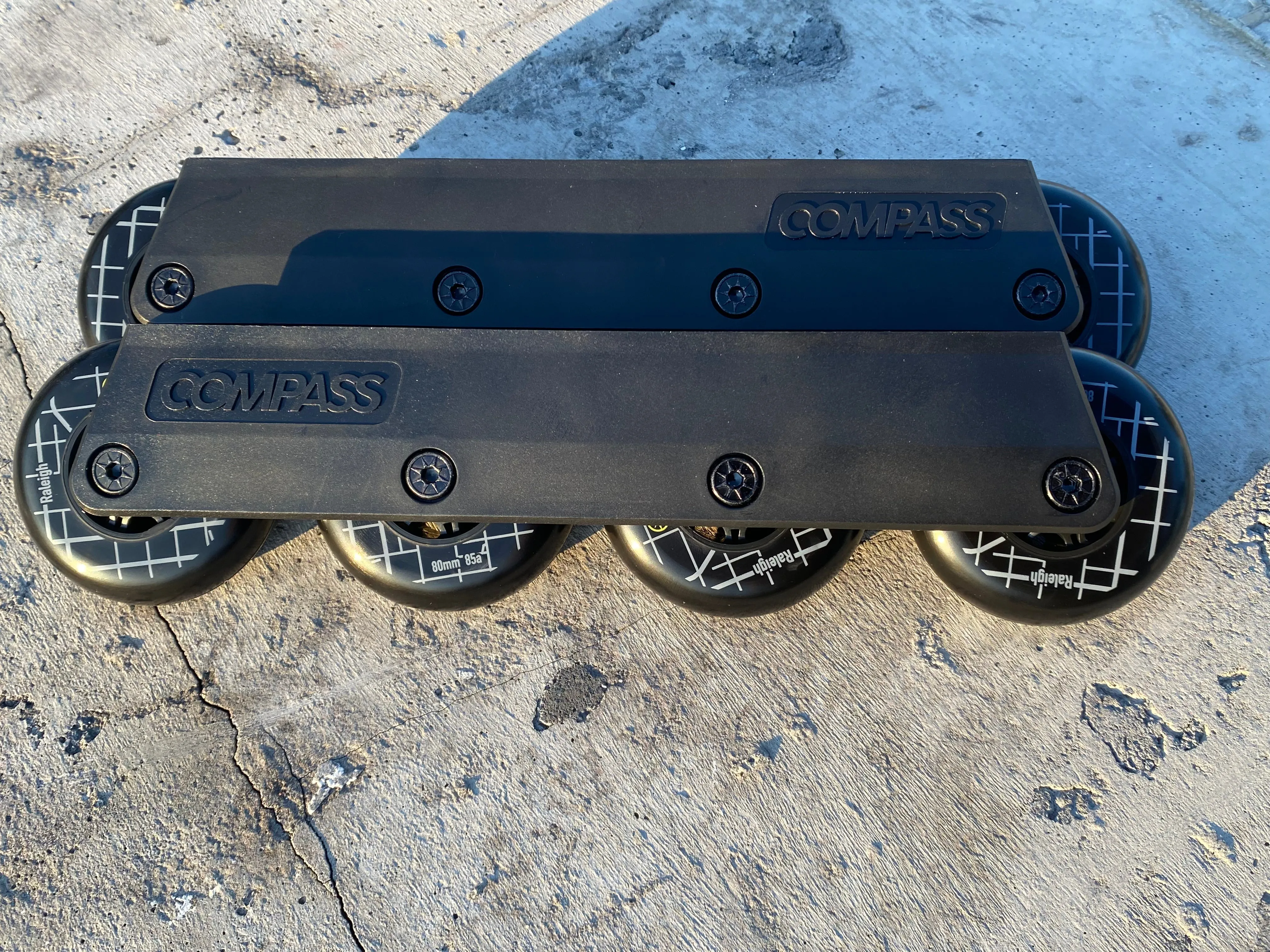 Ready to Roll - COMPASS - Blue Ridge - 80mm - black