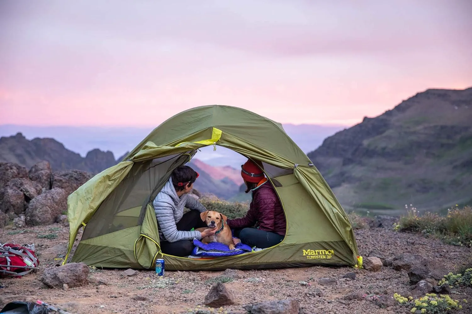 Ruffwear, Highlands Dog Sleeping Bag, Water-Resistant Portable Dog Bed for Outdoor Use