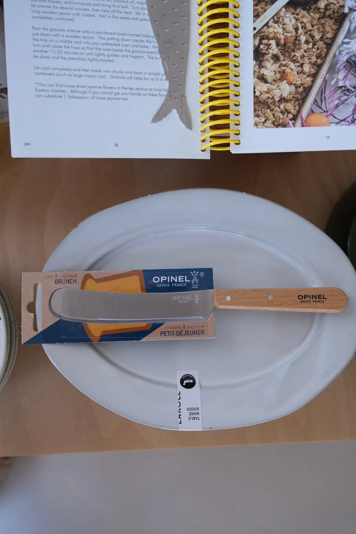Sandwich Knife Micro-Serrated Spatula Blade by Opinel