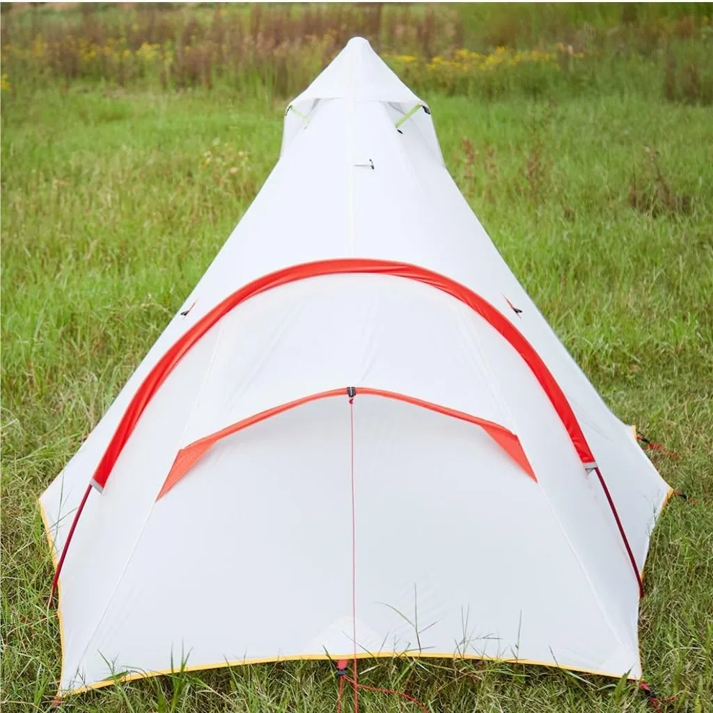 Spacious and Lightweight Outdoor Tent Camping Windproof and Rainproof Hiking and Mountaineering Portable Lightweight Double-Layer Tent Outdoor Tent
