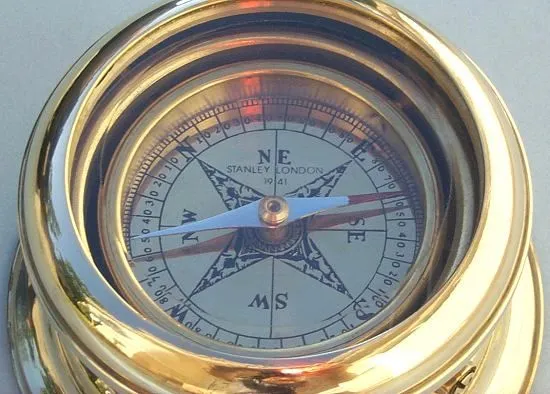 Stanley London Engravable Round Gimbaled Brass Desk Compass