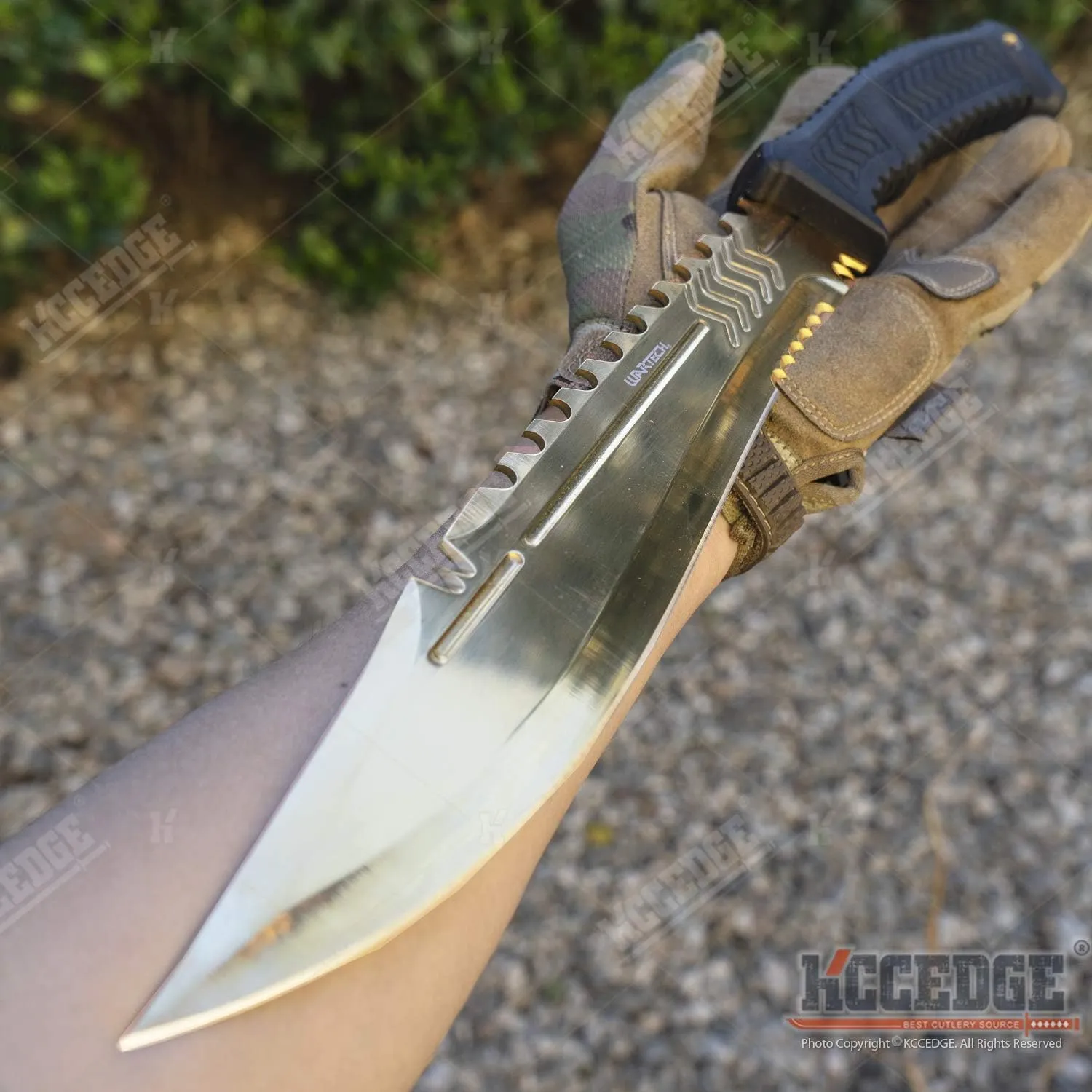 Tactical Knife Hunting Knife Survival Knife 17 Inch Fixed Blade Knife Razor Sharp Edge Camping Accessories Camping Gear Survival Kit Survival Gear Tactical Gear 77640 (Gold)