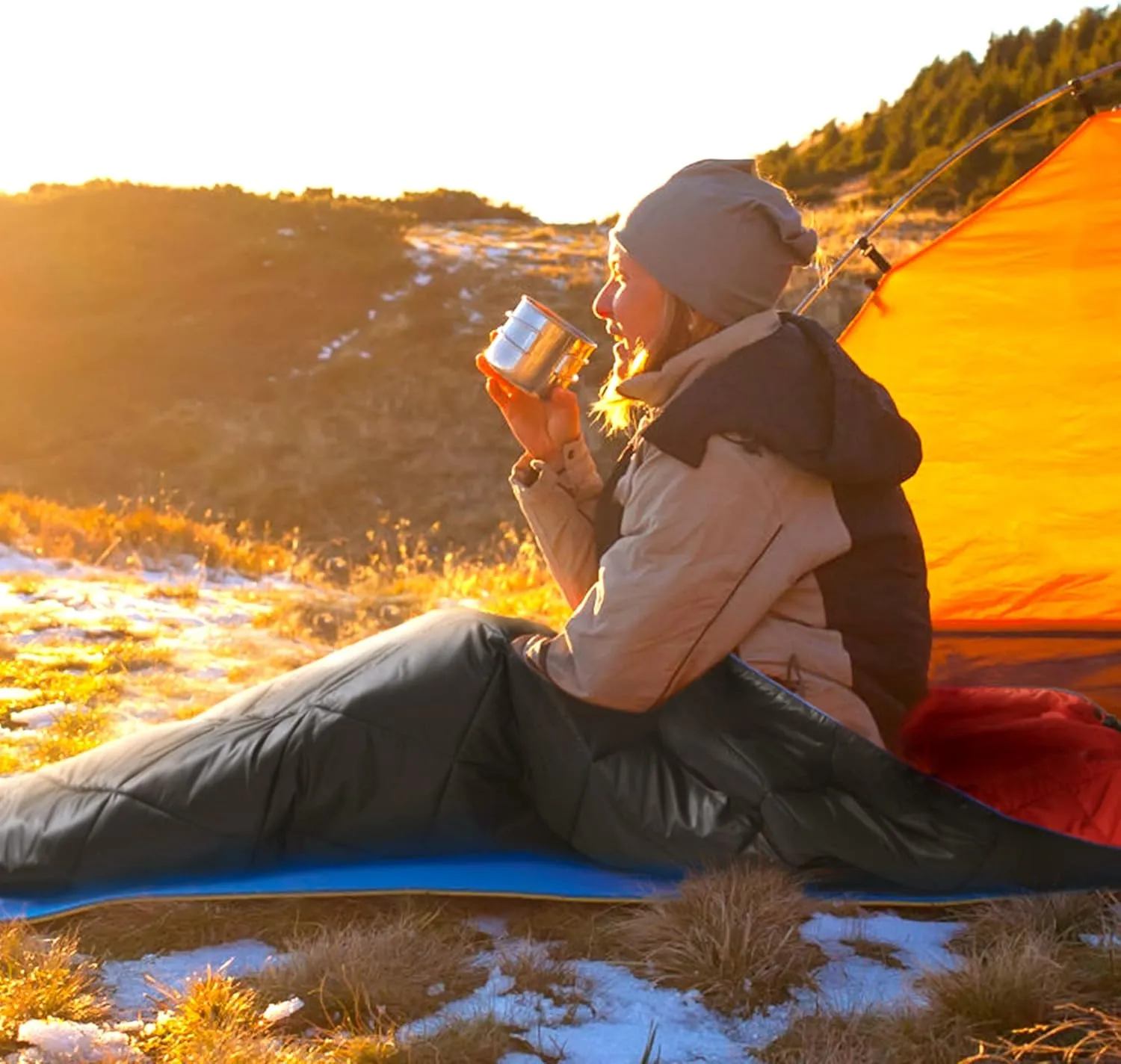 UNIKOME Outdoor Packable Camping Blanket, Lightweight Travel Blanket for Camping, Dual-Sides Puffy Down Alternative Camping Blanket with Snap Clasps, 75"×52", Black&Red